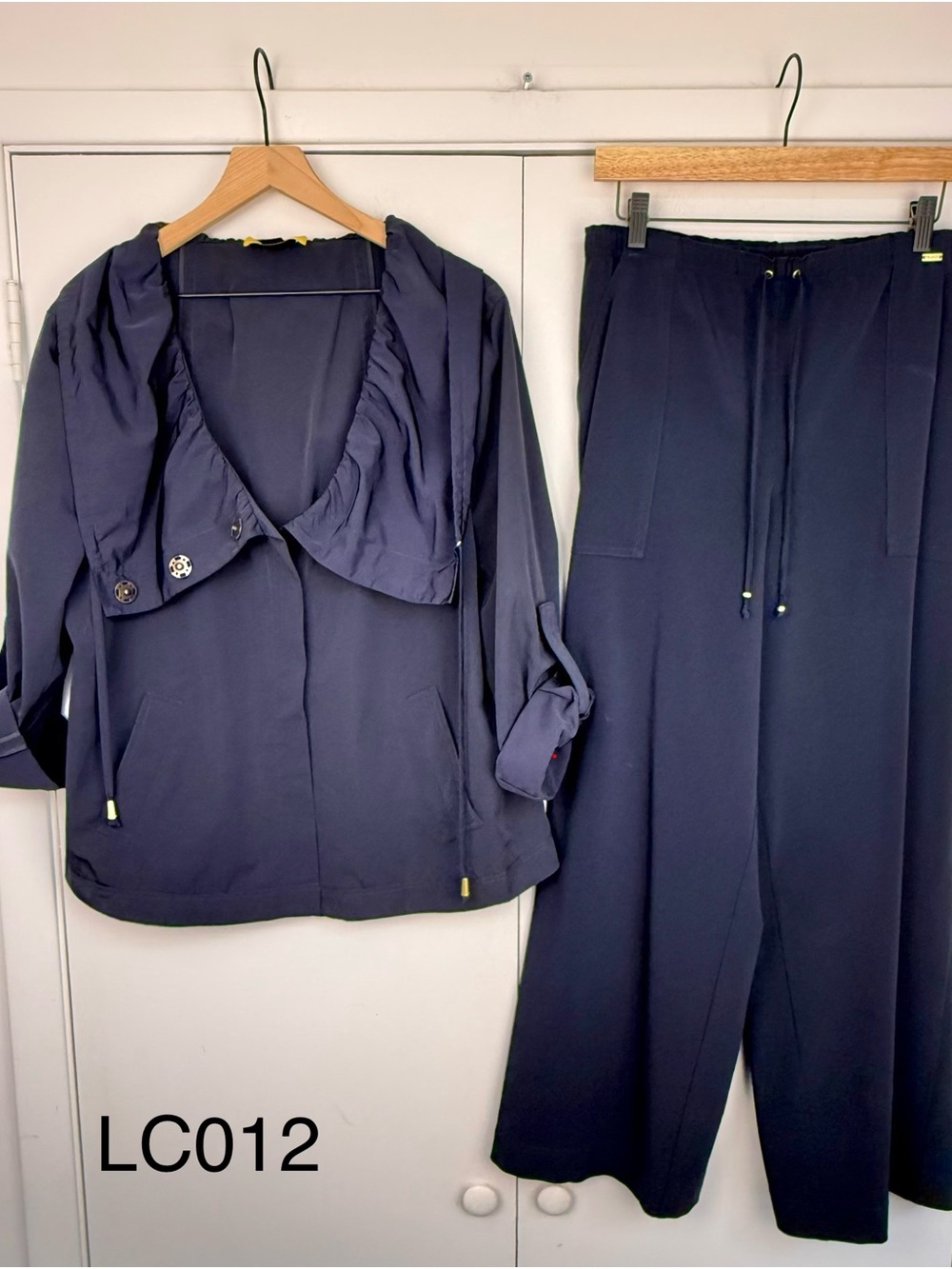 St. John Yellow Label Navy Hooded Jacket Pants Set XL